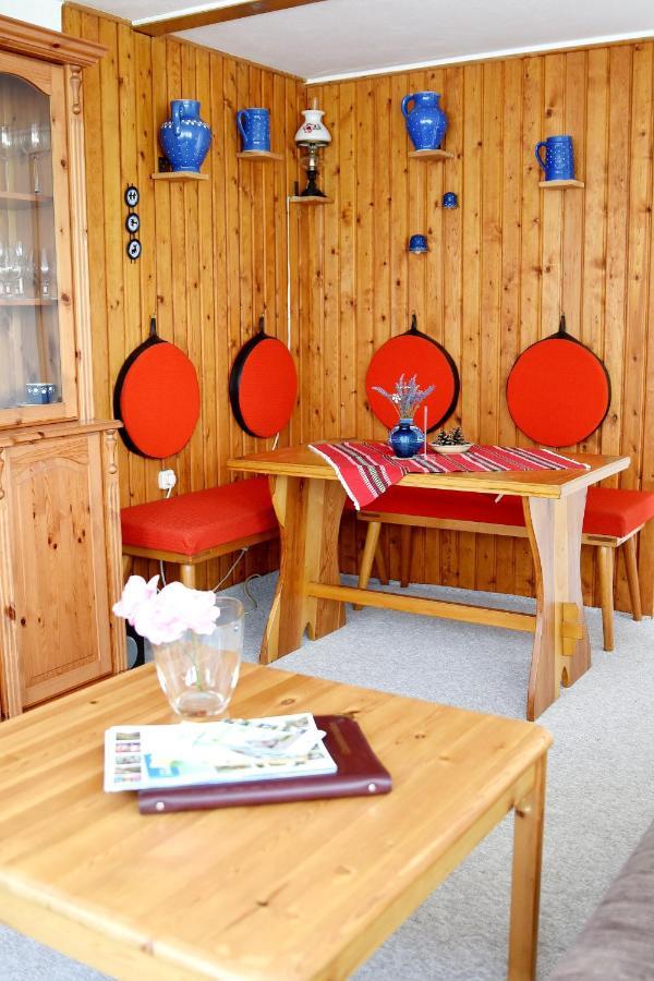 Talblick 2 - Ihr Zuhause : Das Ferienhaus Mitten Im Idyllischen Tal Bad Bibra Buitenkant foto